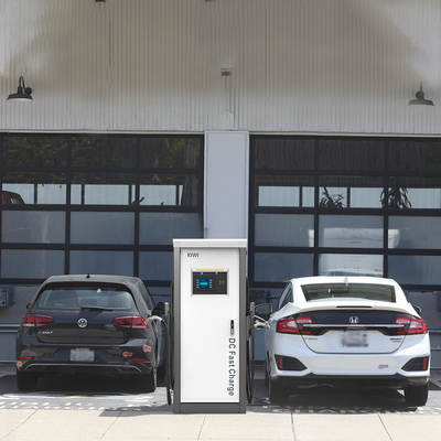 J1772 इंटरफेस मानक होटल पार्किंग के लिए 240kW यूरोपीय EV DC फास्ट चार्जिंग स्टेशन
