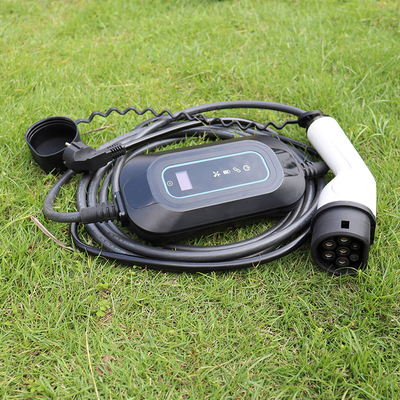 प्लग तापमान का पता लगाने 3.5kw 220v इलेक्ट्रिक पावर चार्जिंग स्टेशन के लिए ईवी चार्जर