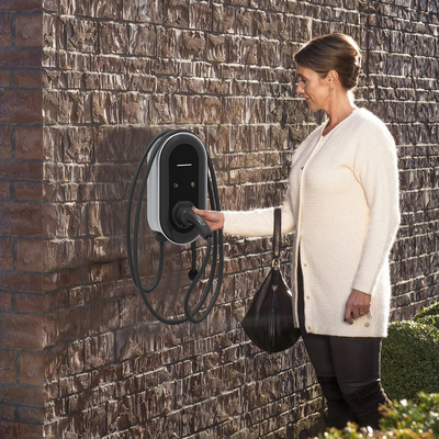 11Kw 22Kw 3 चरण 7Kw DC 72V 9.2Kw टेस्ला मॉडल के लिए वाणिज्यिक डीसी फास्ट ईवी चार्जर आधुनिक डिजाइन शैली