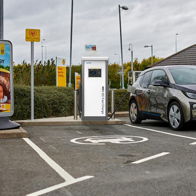 AC 0A-92A इनपुट करंट रेंज 60KW DC 0-100A आउटपुट करंट Benz EQC के लिए CCS कार चार्जर