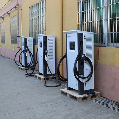 120kw 3 चरण इलेक्ट्रिक कार पावर फास्ट चार्ज स्टेशन चाडेमो सीसीएस1 सीसीएस टाइप 2 फास्ट डीसी ईवी चार्जर