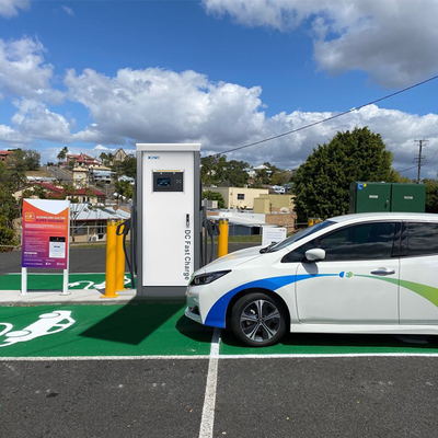 60KW-120KW प्रकार 3 EVCS प्लग इन डीसी ई वाहन EV फास्ट चार्जिंग स्टेशन